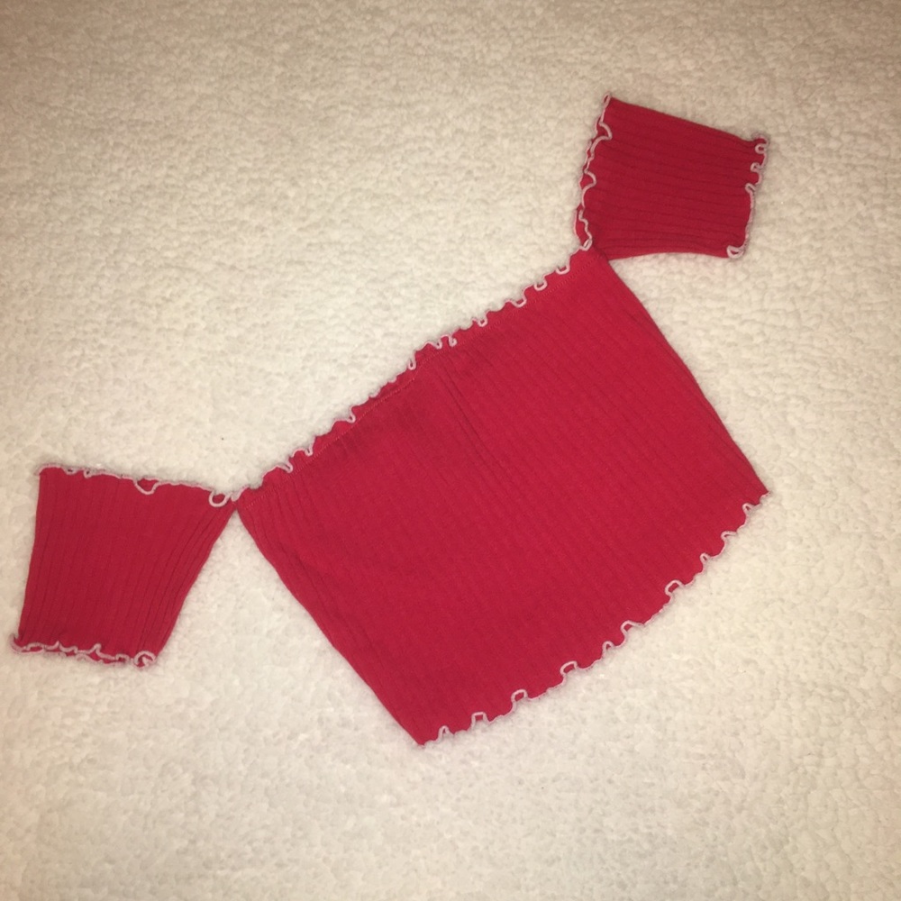 ❣️Knitted ruffle off-shoulder crop top❣️